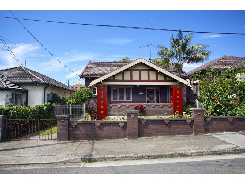 8 Sym Avenue, Burwood NSW 2134