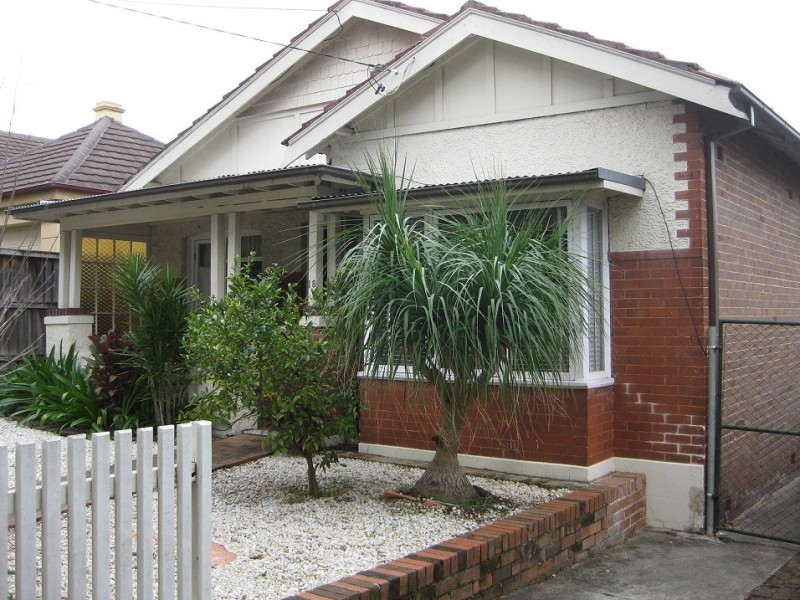 18 Eurella Street, Burwood NSW 2134