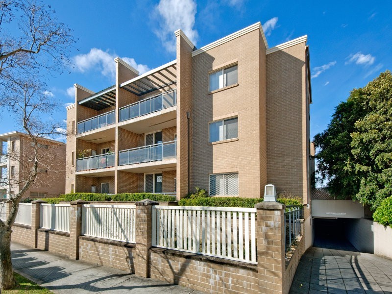 1/10-12 Grantham Street, Burwood NSW 2134