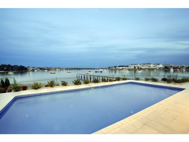 1 Tingara Lane, Cabarita NSW 2137