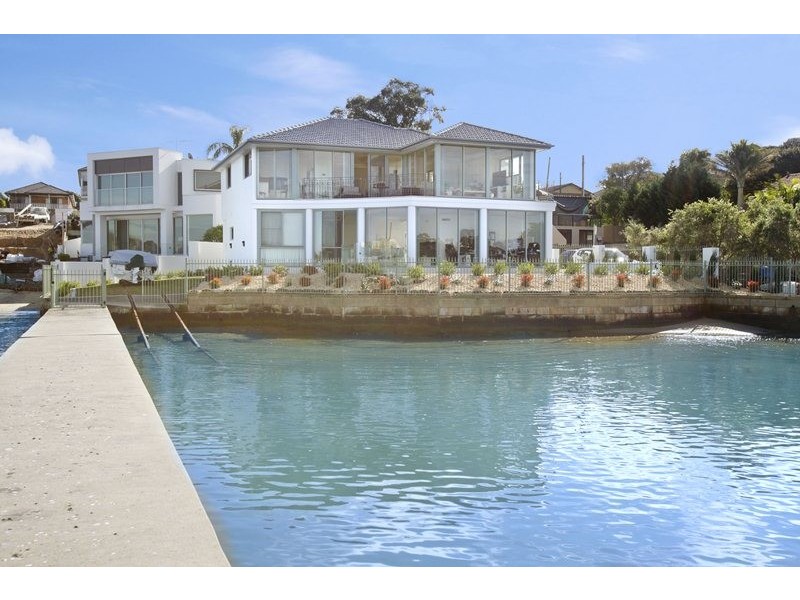 1 Tingara Lane, Cabarita NSW 2137