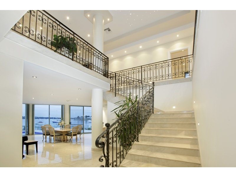 1 Tingara Lane, Cabarita NSW 2137