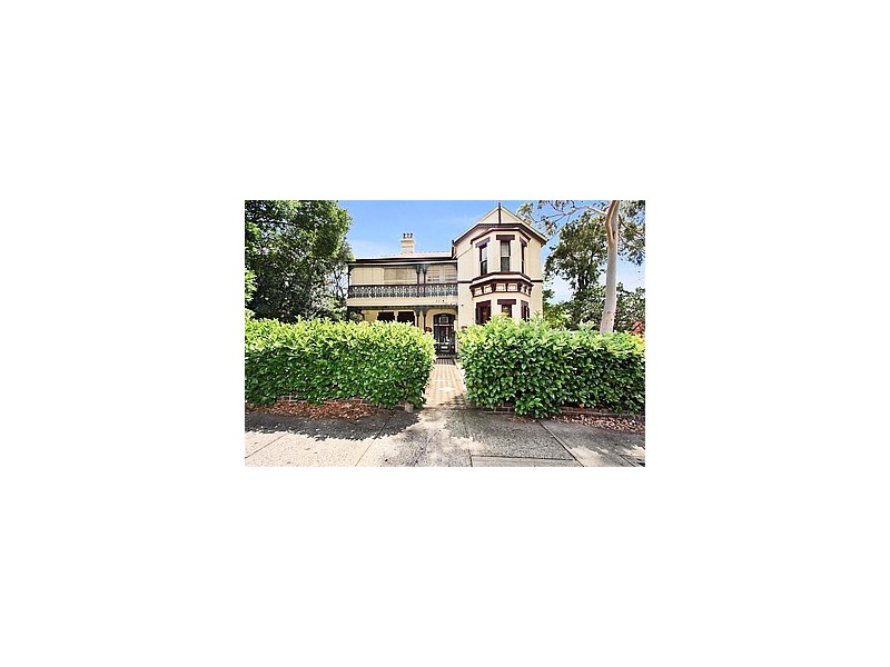 4/201 Burwood Road, Burwood NSW 2134