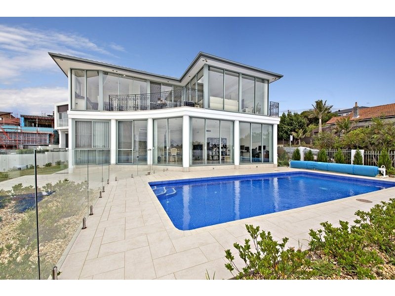 1 Tingara Lane, Cabarita NSW 2137