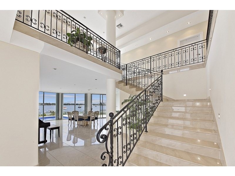 1 Tingara Lane, Cabarita NSW 2137