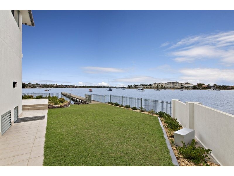 1 Tingara Lane, Cabarita NSW 2137