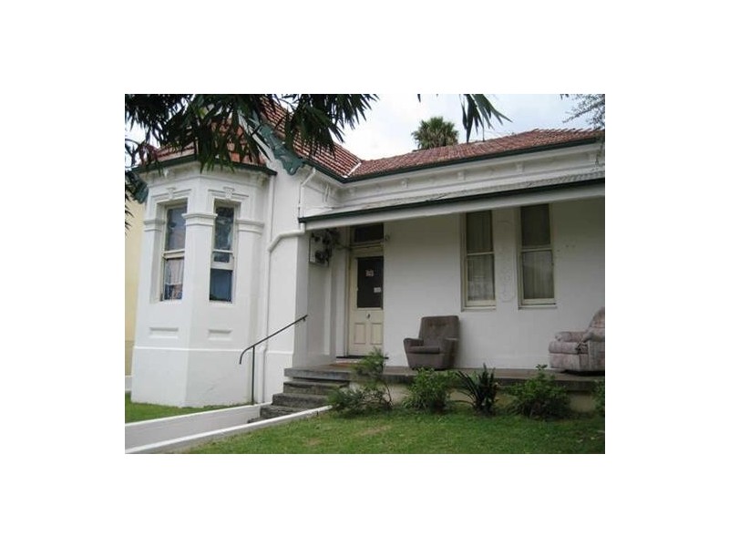 8 Albert Street, Petersham NSW 2049