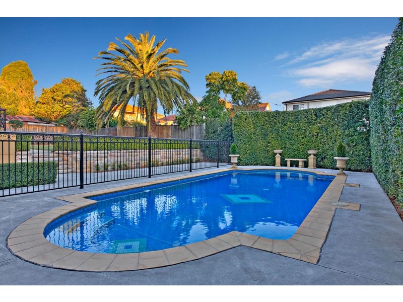16 Eurella St, Burwood NSW 2134