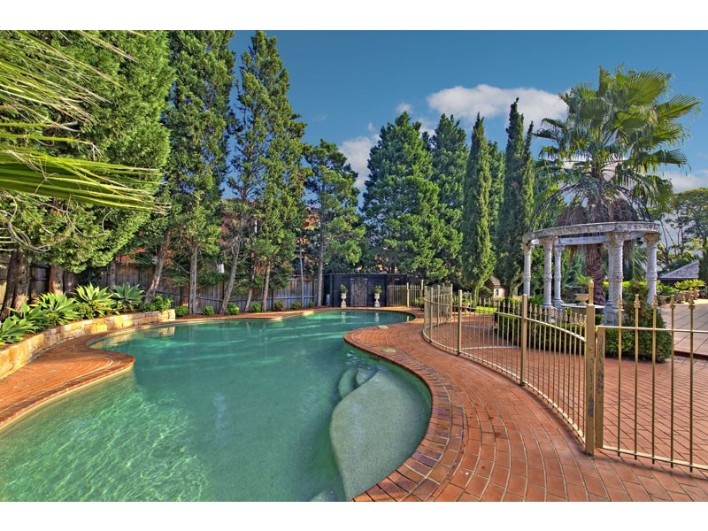 4 Woodside Avenue, Burwood NSW 2134