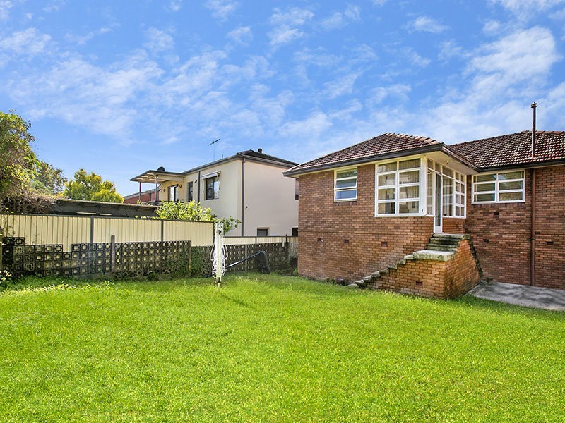 5 Atkins Avenue, Russell Lea NSW 2046