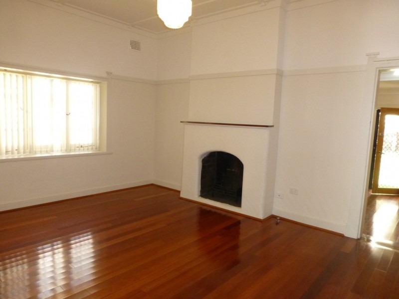 16 Nicholson St, Burwood NSW 2134