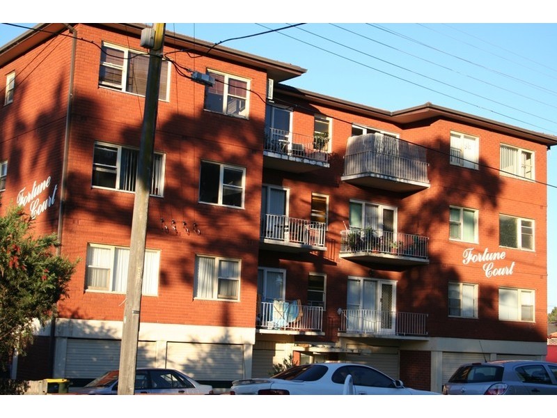 10/48 Chapel Street, Roselands NSW 2196