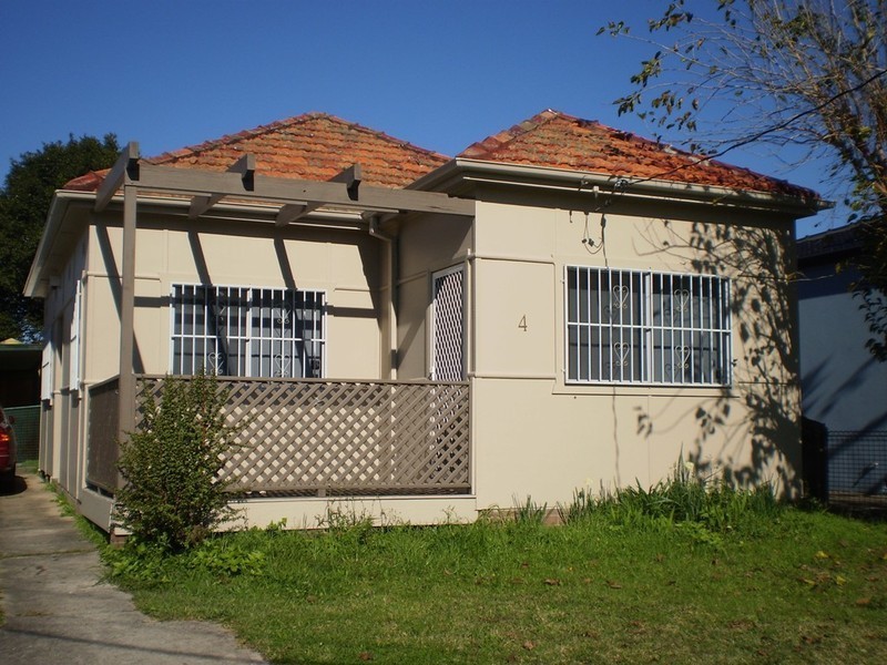 4 Omaha Street, Belfield NSW 2191