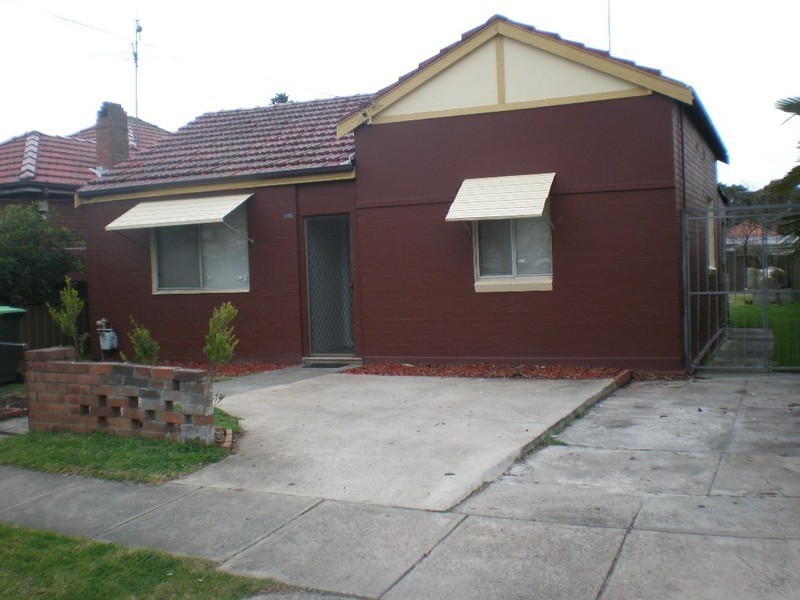 192 Coronation Parade, Croydon Park NSW 2133