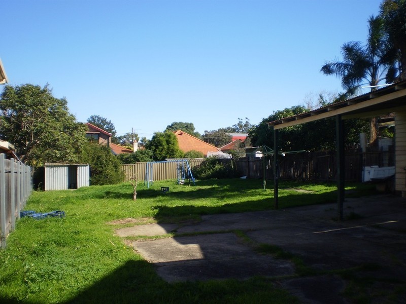 9 Dunmore Street, Croydon Park NSW 2133