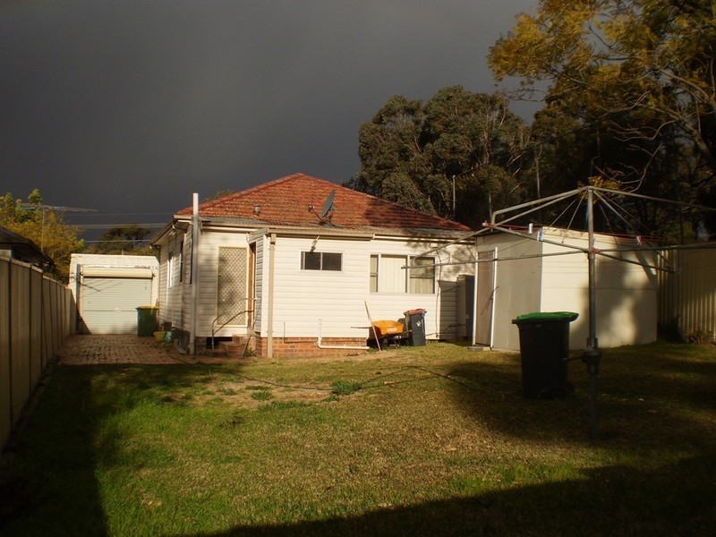 42 Hillcrest Avenue, Greenacre NSW 2190