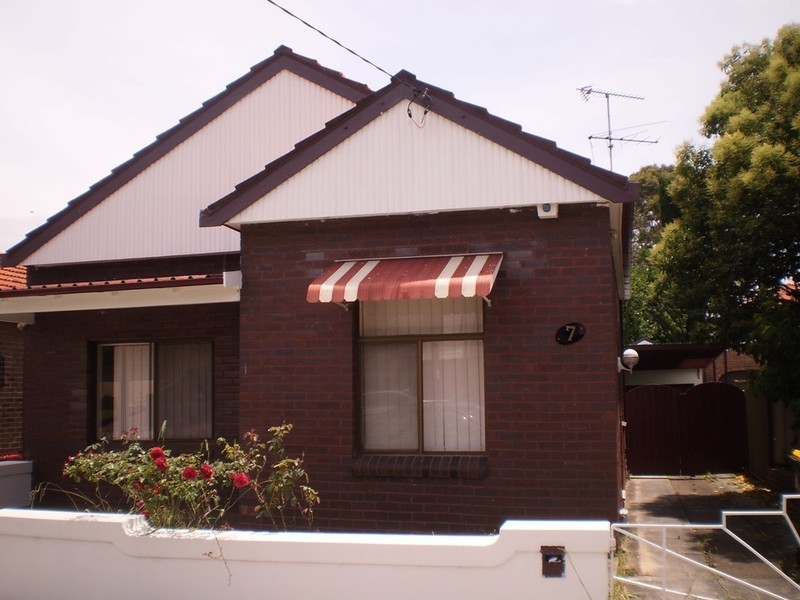 7 Frederick Street, Canterbury NSW 2193