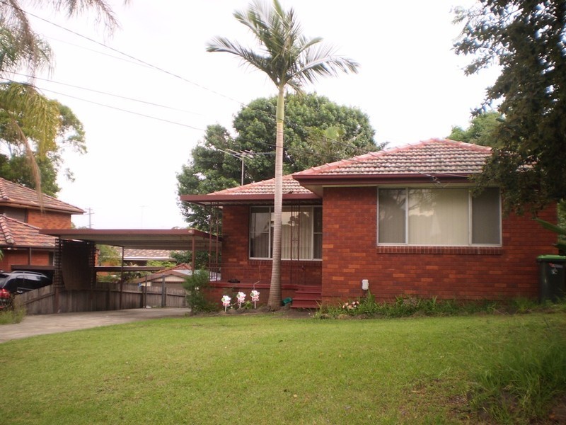 69 Jacaranda Drive, Georges Hall NSW 2198