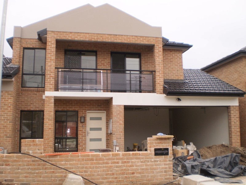 2A Latvia Avenue, Greenacre NSW 2190