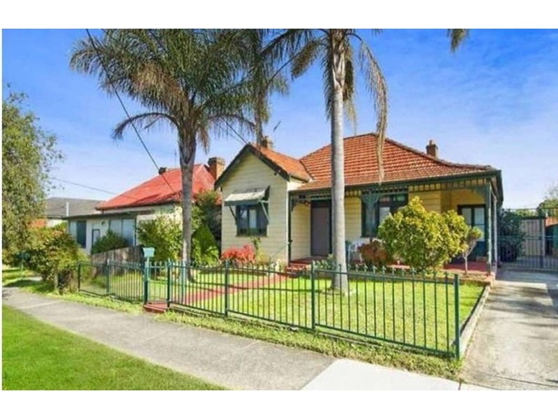 7 Dunmore Street, Croydon Park NSW 2133