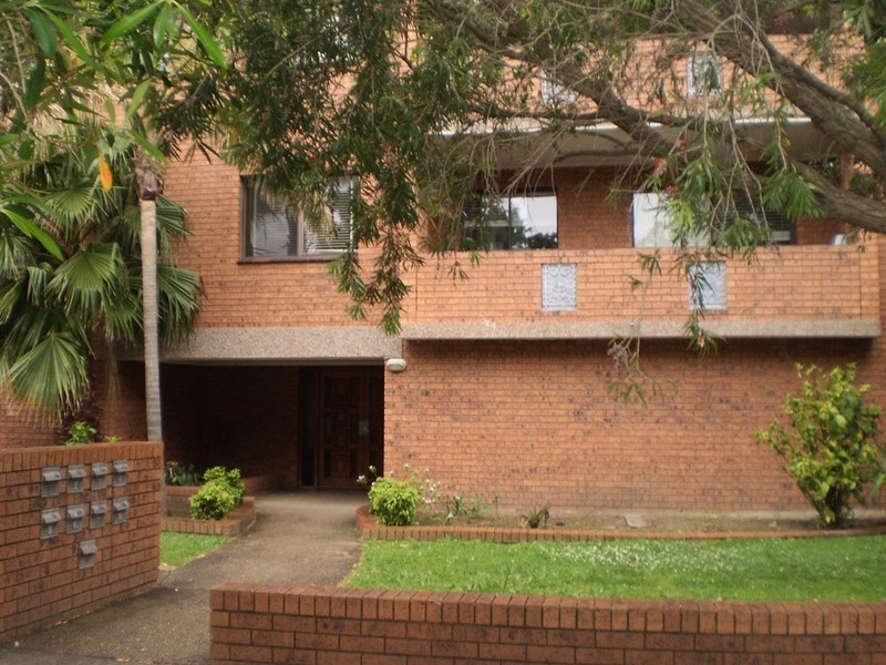 1/16 Gould Street, Campsie NSW 2194