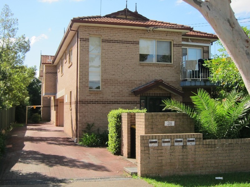 4/38 Dunmore Street, Croydon Park NSW 2133