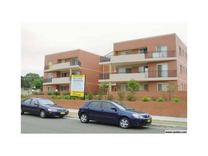 2/74-76 Hampden Road, Lakemba NSW 2195
