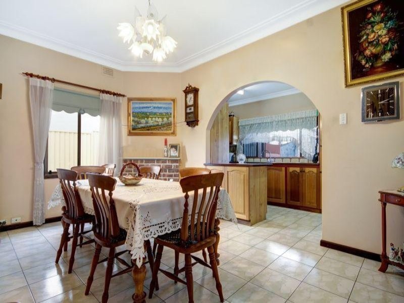 24 Platts Avenue, Belmore NSW 2192
