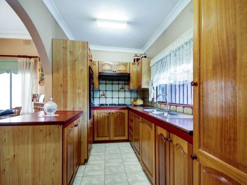 24 Platts Avenue, Belmore NSW 2192