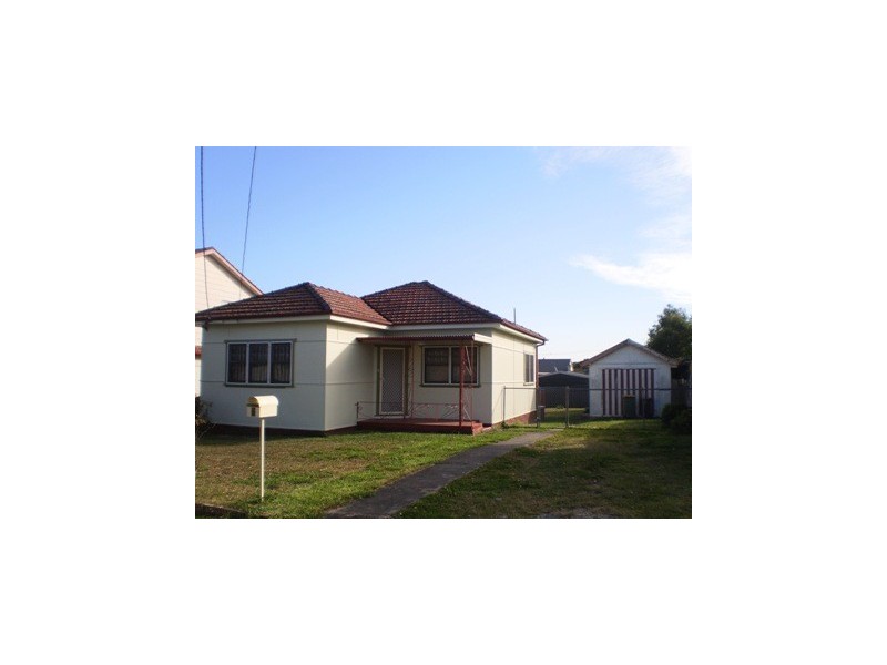 6 Russell Street, Greenacre NSW 2190