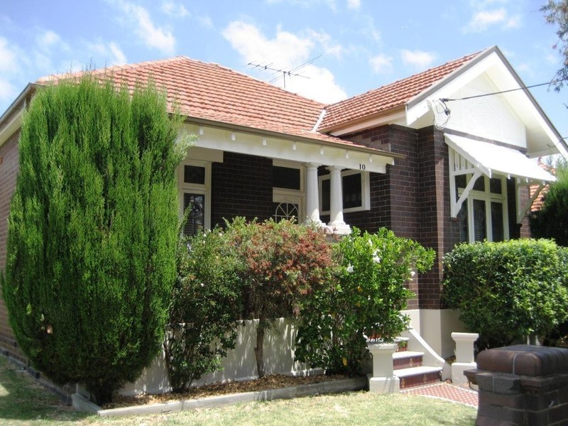 10 Lakemba Street, Belmore NSW 2192