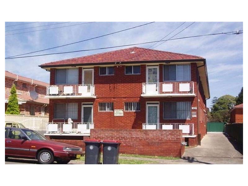 2/49 Gould Street, Campsie NSW 2194