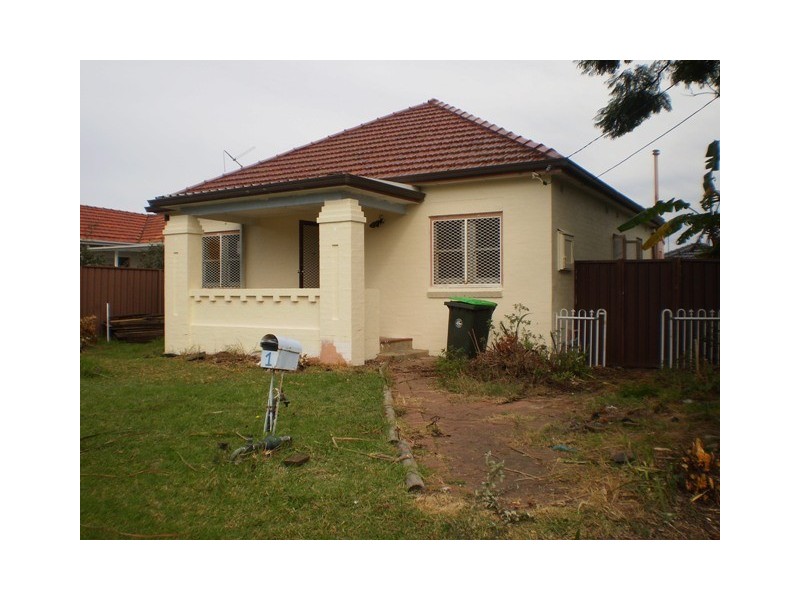 1 Stephenson Street, Roselands NSW 2196