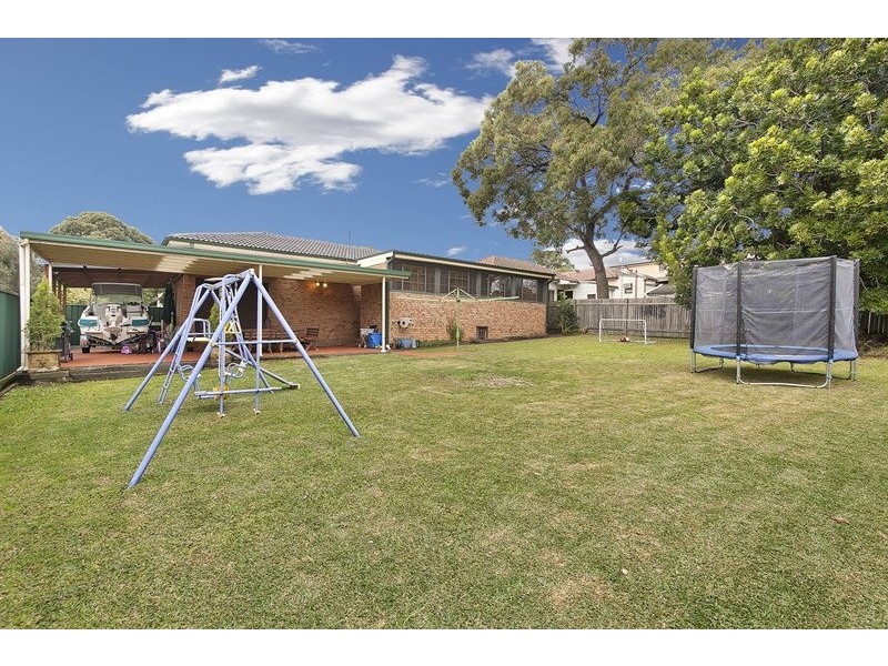 1 Pomona Street, Greenacre NSW 2190