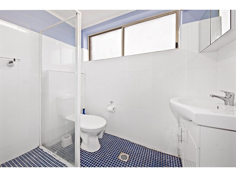 2/3  St Judes Crescent, Belmore NSW 2192