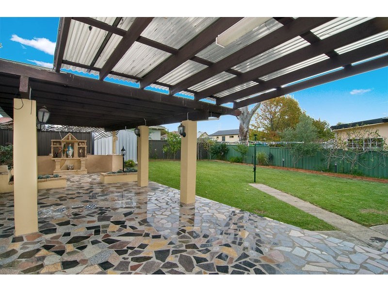 17 Bromley Avenue, Greenacre NSW 2190