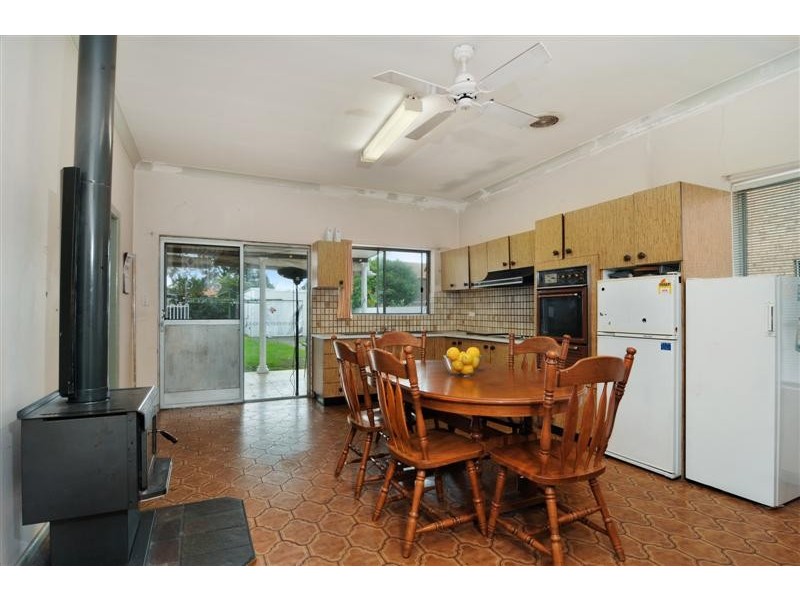 4 Lees Avenue, Croydon Park NSW 2133