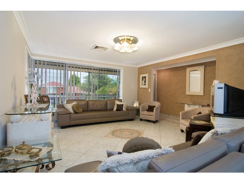 17 Bromley Avenue, Greenacre NSW 2190