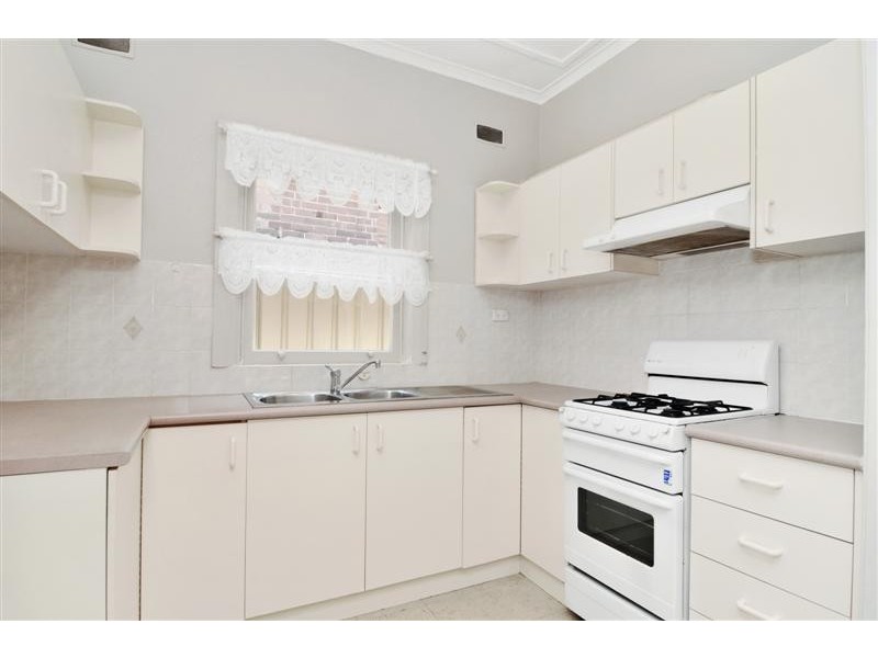 10 Burnham Street, Belfield NSW 2191