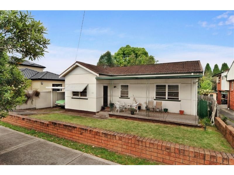 65 Ludgate Street, Roselands NSW 2196