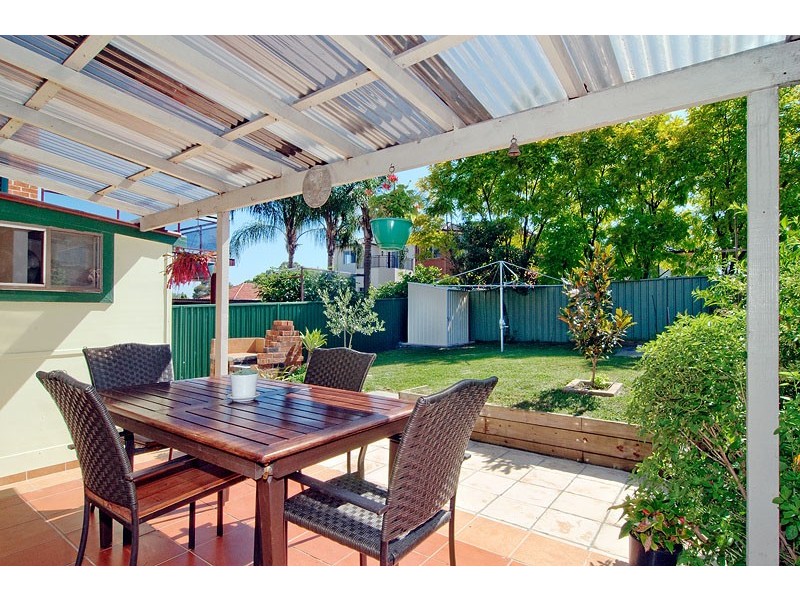 6 Bruce Avenue, Belfield NSW 2191