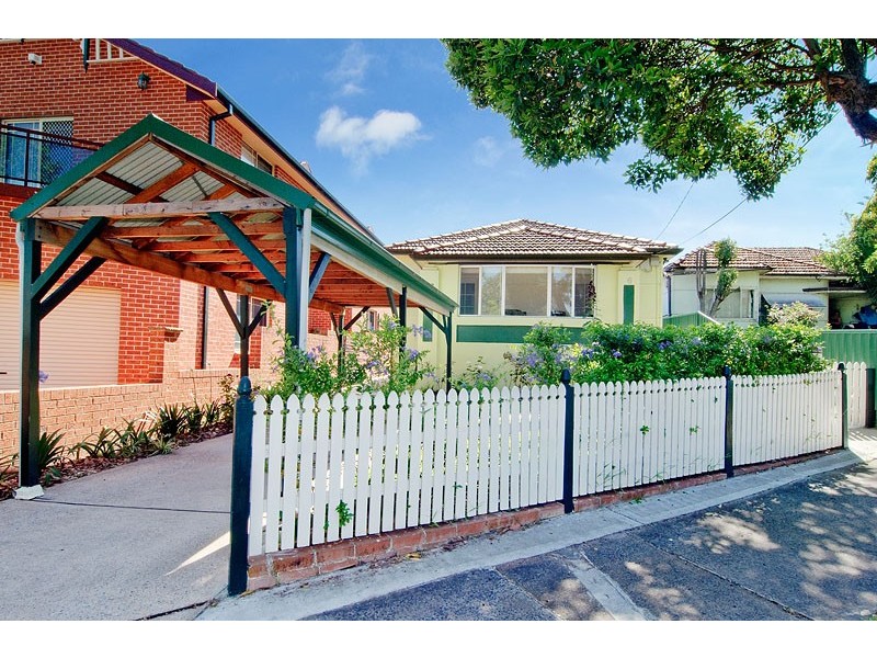 6  Bruce Avenue, Belfield NSW 2191