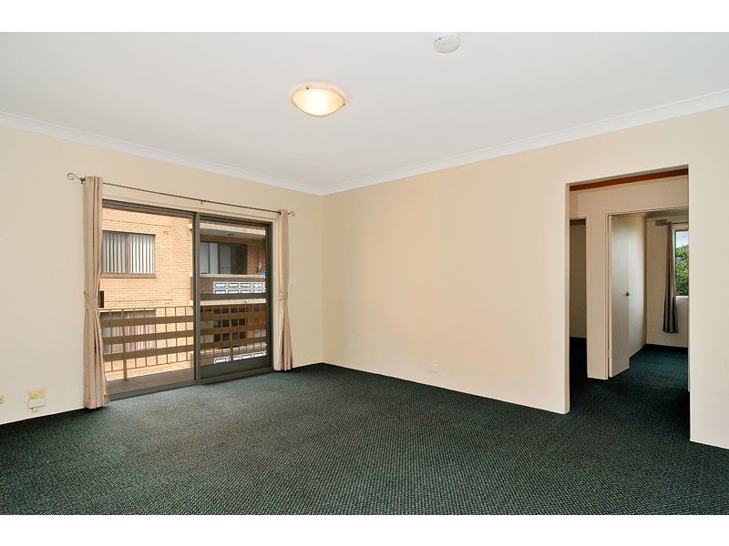 8/23 Dryden Street, Campsie NSW 2194