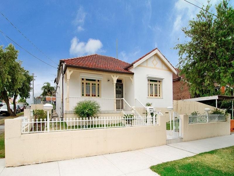 1 Hopetoun Street, Hurlstone Park NSW 2193