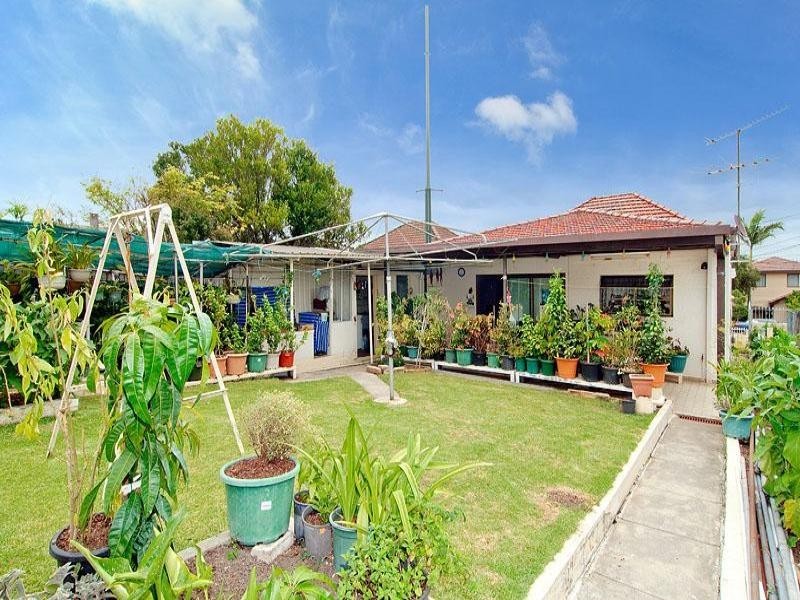 1 Hopetoun Street, Hurlstone Park NSW 2193