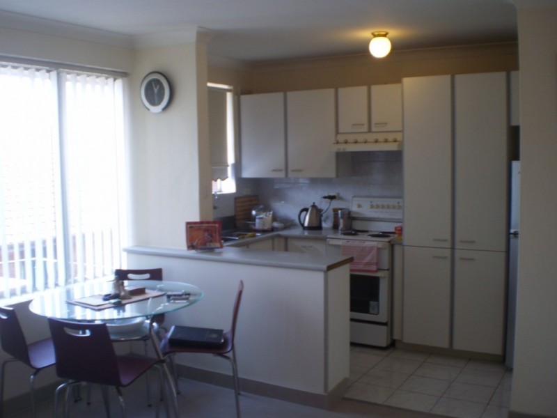 8/13 McKern Street, Campsie NSW 2194