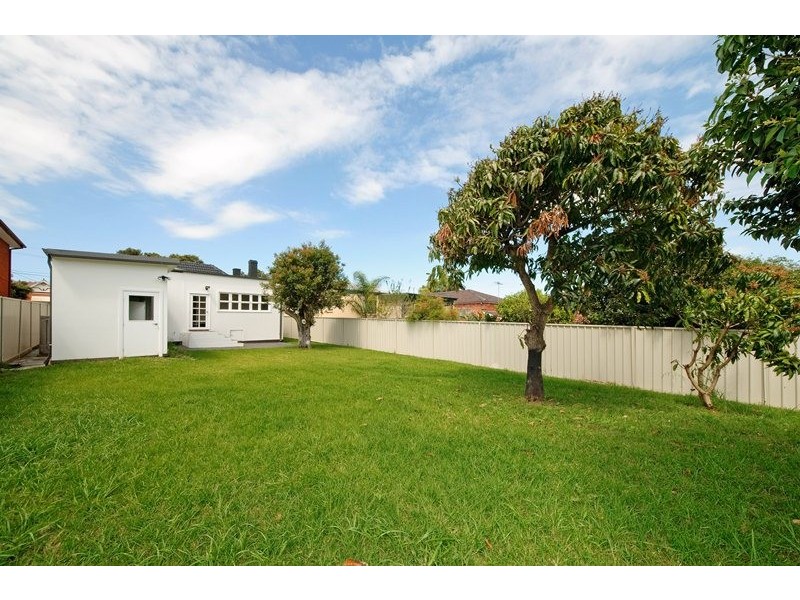 43 Fletcher Street, Campsie NSW 2194