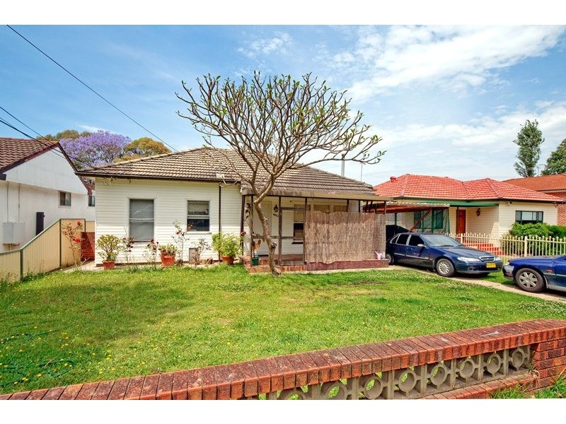 11 Haig Avenue, Georges Hall NSW 2198