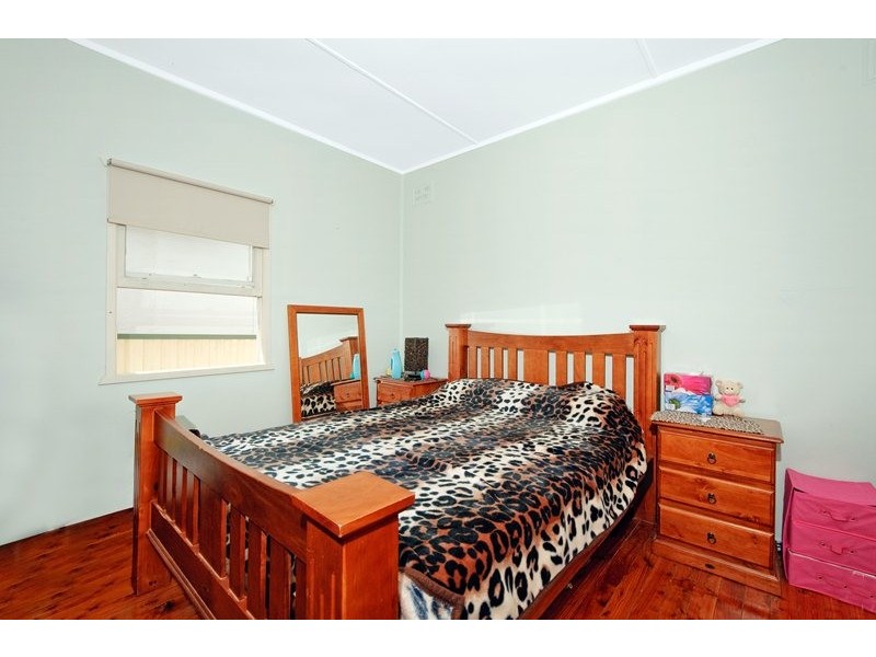 11 Haig Avenue, Georges Hall NSW 2198