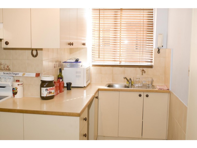 2/74 Phillip Street, Roselands NSW 2196